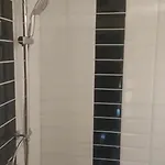 H&h Im Herzen Von Zentral In Der Langen Reihe