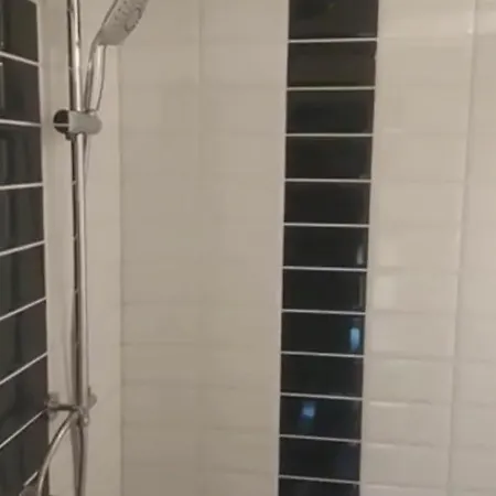 H&h Im Herzen Von Zentral In Der Langen Reihe