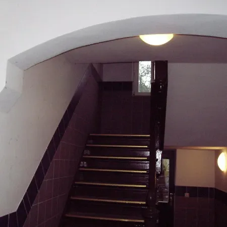 H&h Im Herzen Von Zentral In Der Langen Reihe * Γκράιφσβαλντ