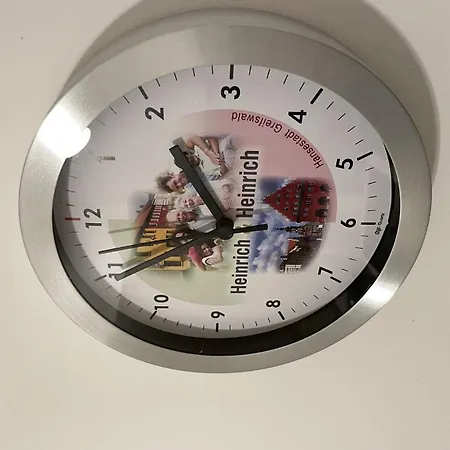 H&h Im Herzen Von Zentral In Der Langen Reihe Γκράιφσβαλντ