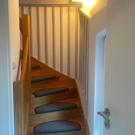 H&h Im Herzen Von Zentral In Der Langen Reihe