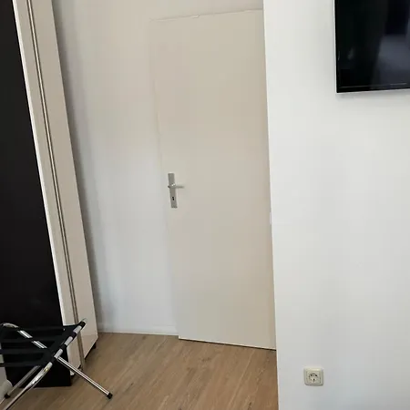 H&h Im Herzen Von Zentral In Der Langen Reihe